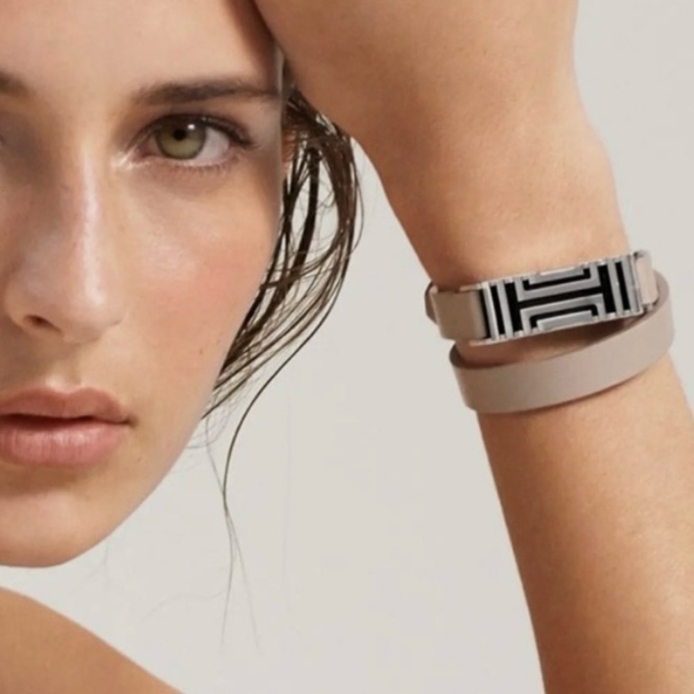TORY BURCH Fitbit Leather Wrist Bracelet